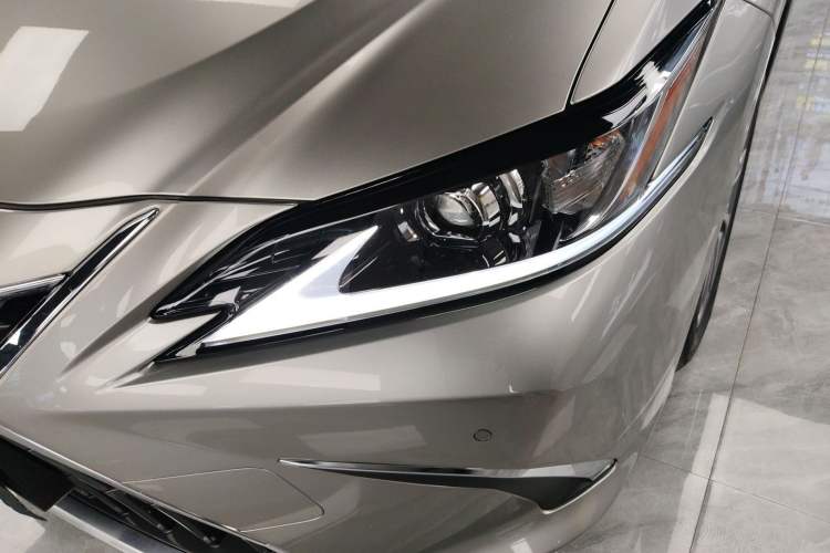 Used Lexus ES 2023 200 Excellence Edition Left Front Headlight