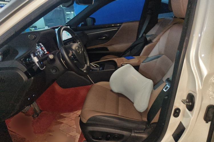 Used Lexus ES 2023 200 Excellence Edition Left Front Seat