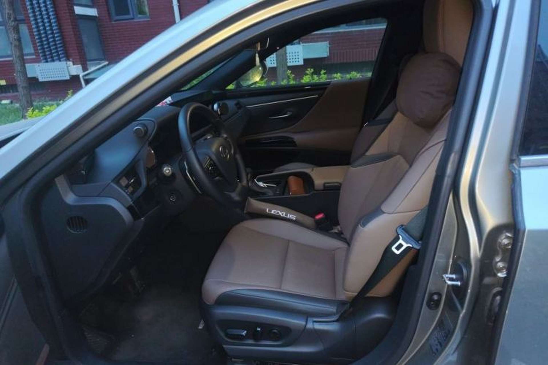 Used Lexus ES 2023 260 Excellence Edition Left Front Seat