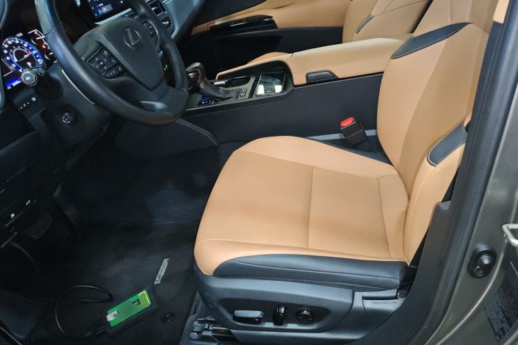 Used Lexus ES 2023 200 Excellence Edition Left Front Seat