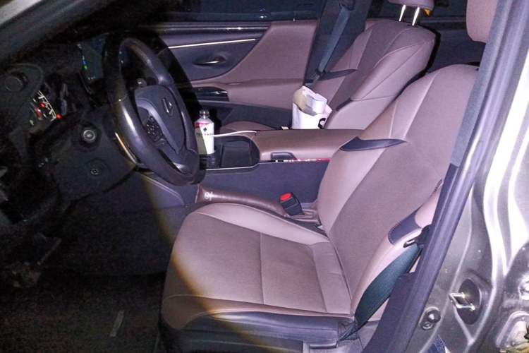 Used Lexus ES 2023 200 Excellence Edition Left Front Seat