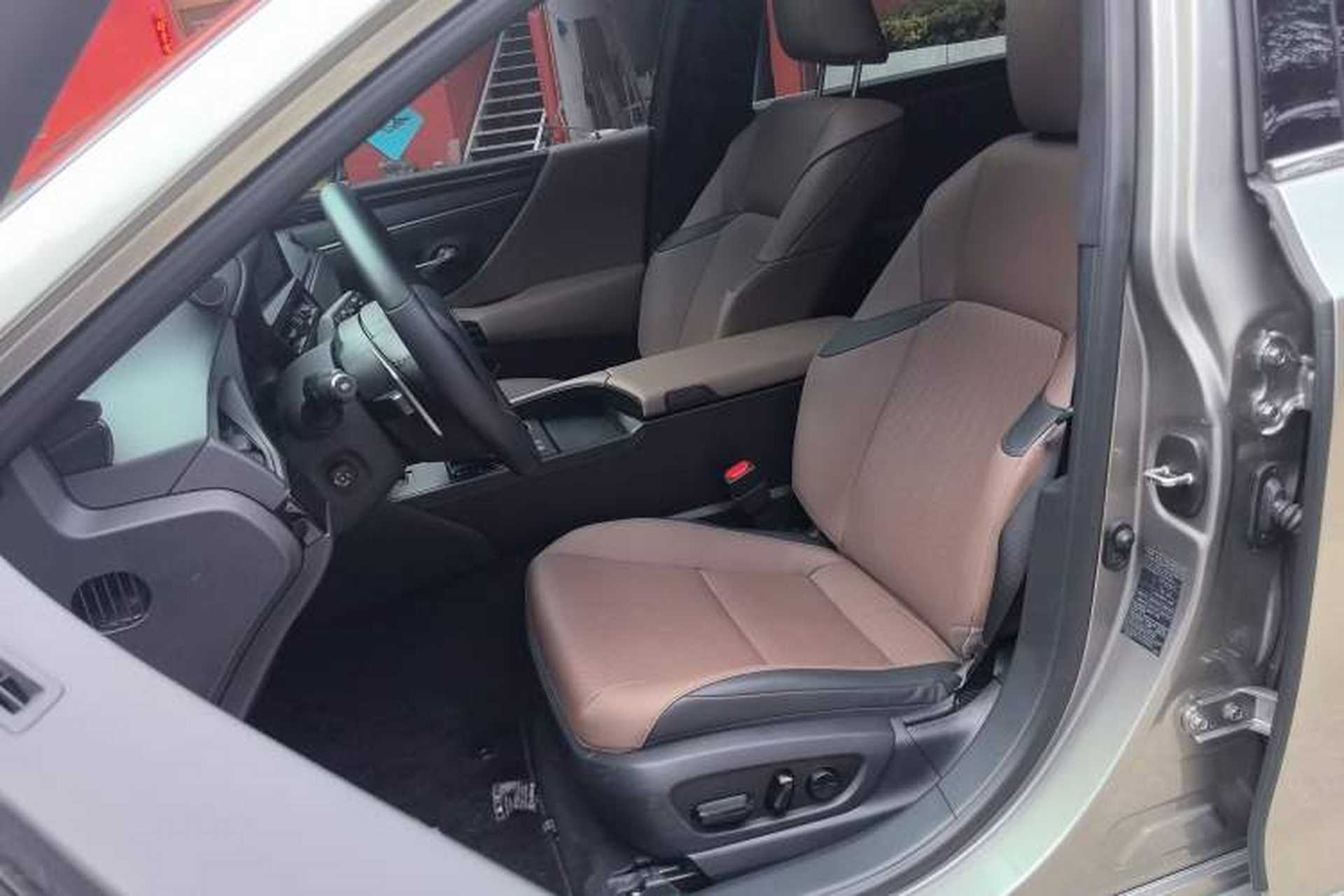 Used Lexus ES 2023 200 Excellence Edition Left Front Seat