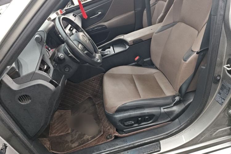 Used Lexus ES 2023 260 Excellence Edition Left Front Seat