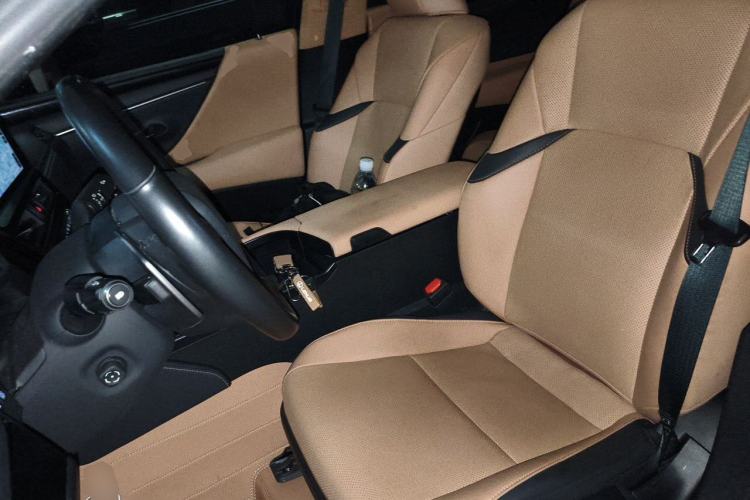 Used Lexus ES 2023 200 Excellence Edition Left Front Seat
