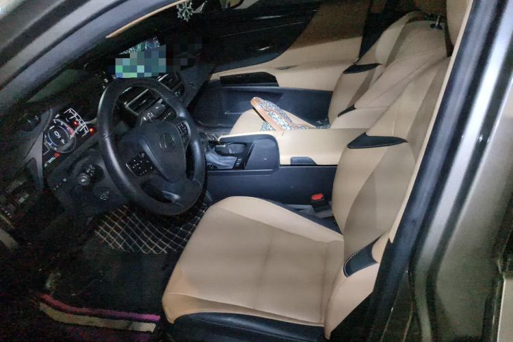 Used Lexus ES 2023 200 Excellence Edition Left Front Seat