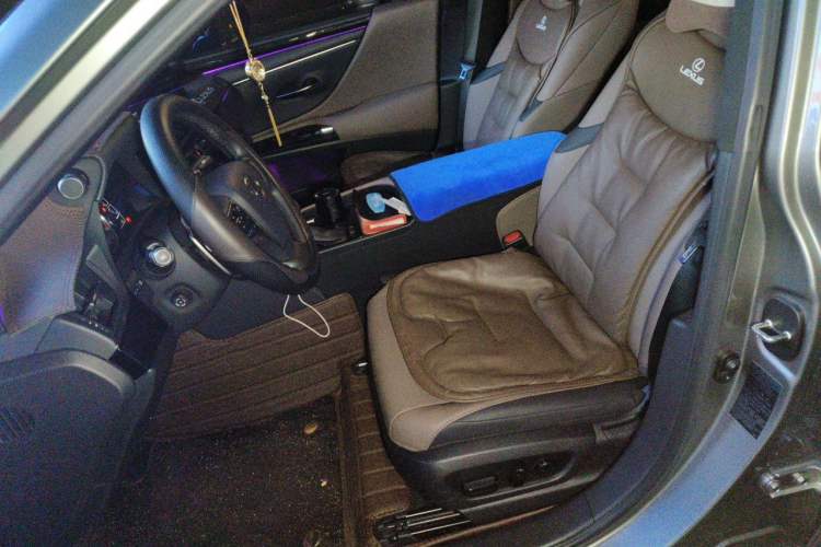 Used Lexus ES 2023 200 Excellence Edition Left Front Seat