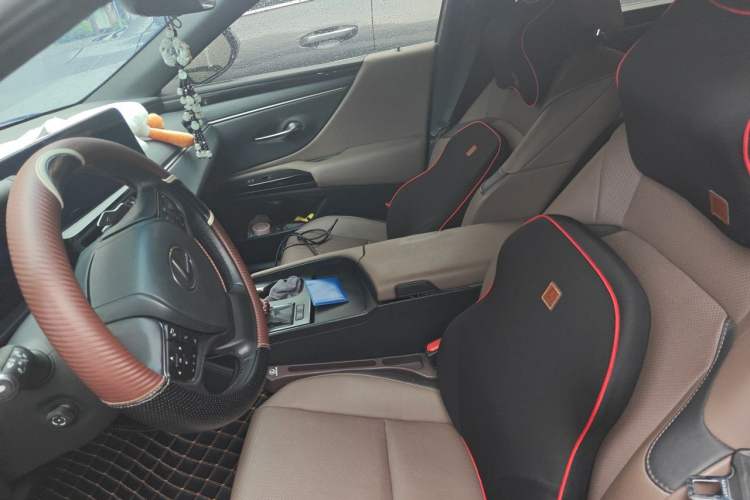 Used Lexus ES 2023 200 Excellence Edition Left Front Seat