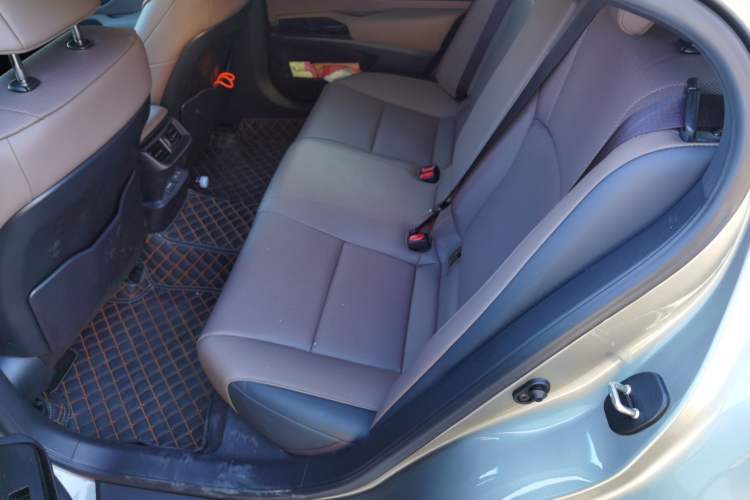 Used Lexus ES 2023 200 Luxury Edition Left Rear Seat