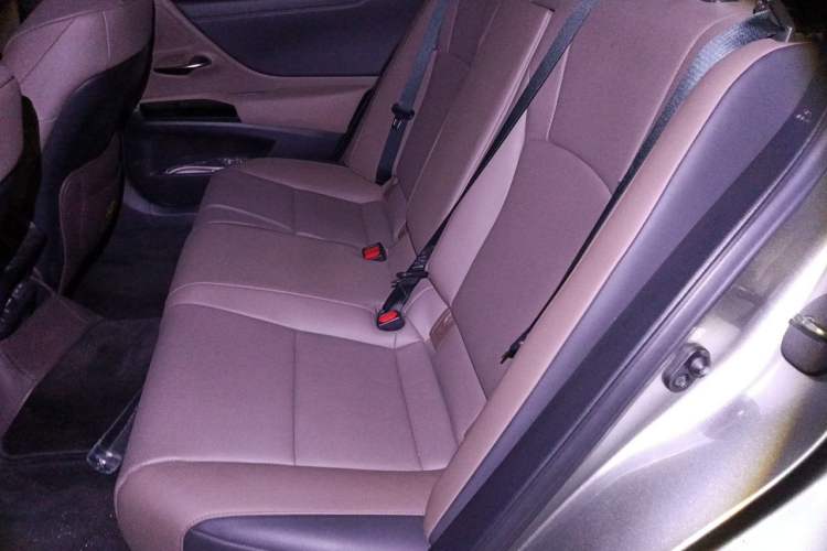 Used Lexus ES 2023 200 Excellence Edition Left Rear Seat