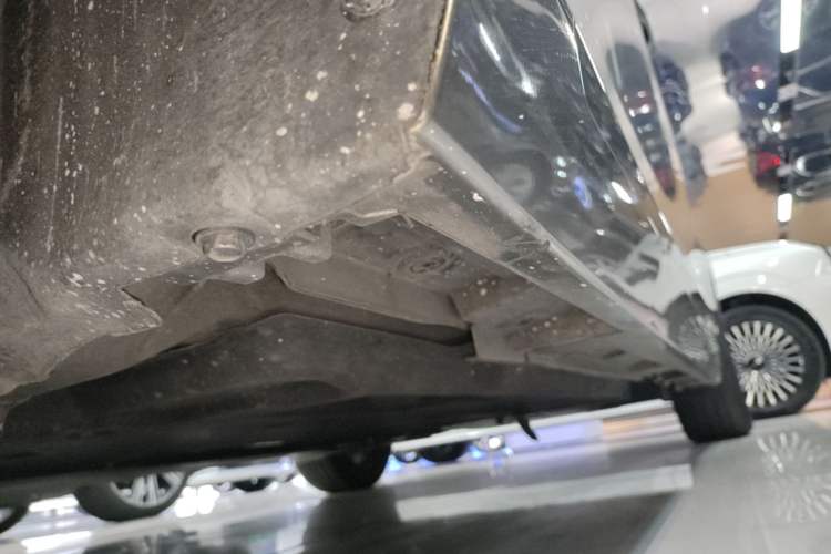 Used Lexus ES 2023 200 Luxury Edition Left Side Sill