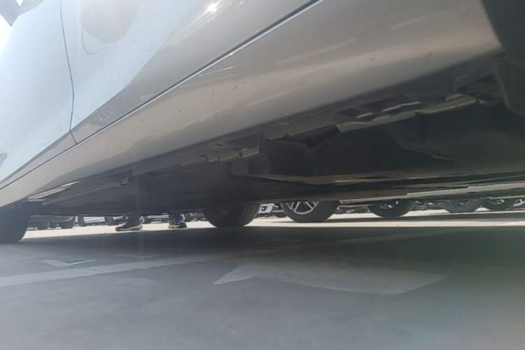 Used Lexus ES 2023 200 Excellence Edition Left Side Sill