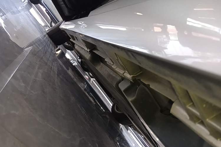Used Lexus ES 2023 200 Excellence Edition Left Side Sill