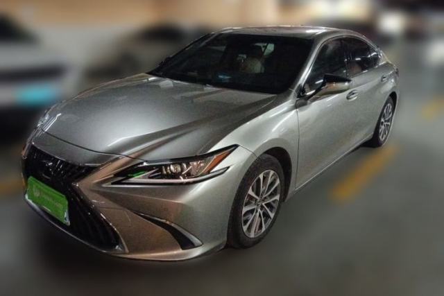 Used Lexus ES 2023 200 Excellence Edition