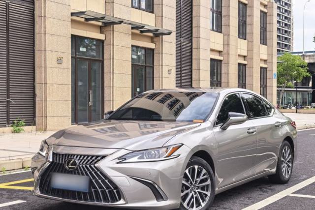 Used Lexus ES 2023 200 Excellence Edition