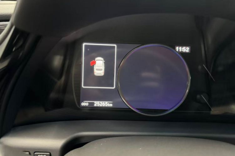 Used Lexus ES 2023 200 Excellence Edition Odometer Close Up