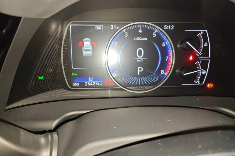 Used Lexus ES 2023 200 Excellence Edition Odometer Close Up