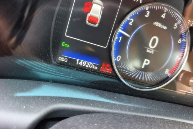 Used Lexus ES 2023 200 Excellence Edition Odometer Close Up