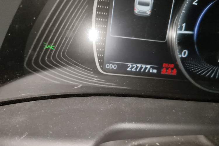 Used Lexus ES 2023 200 Excellence Edition Odometer Close Up