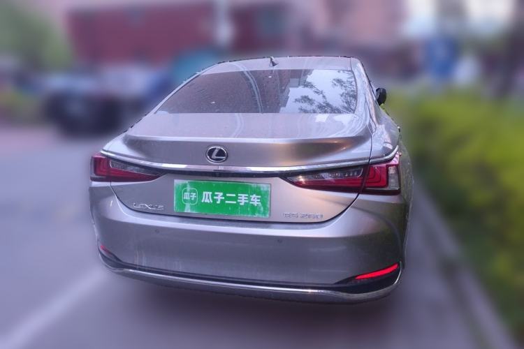 Used Lexus ES 2023 260 Excellence Edition Rear