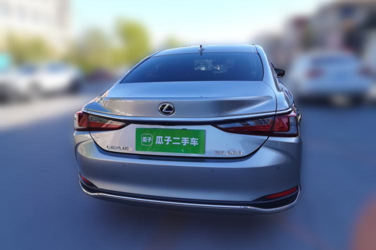 Used Lexus ES 2023 200 Luxury Edition Rear