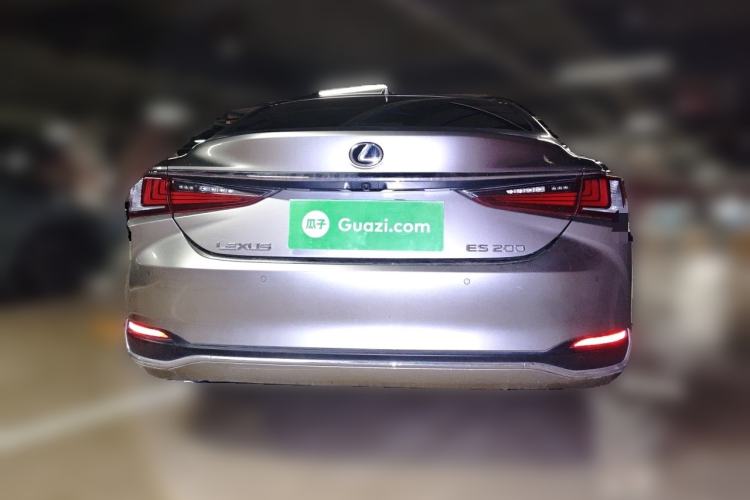 Used Lexus ES 2023 200 Excellence Edition Rear