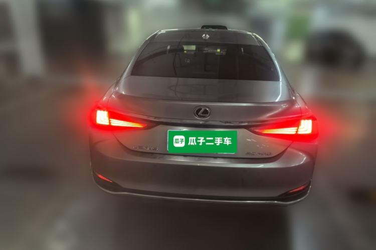 Used Lexus ES 2023 200 Luxury Edition Rear