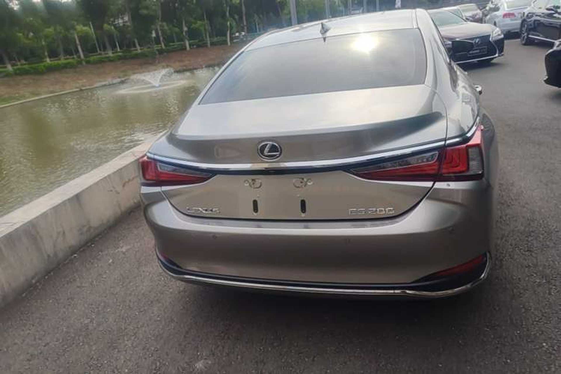 Used Lexus ES 2023 200 Excellence Edition Rear