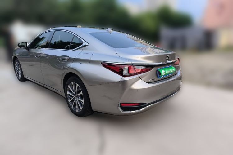 Used Lexus ES 2023 200 Excellence Edition Rear Left 45 Deg