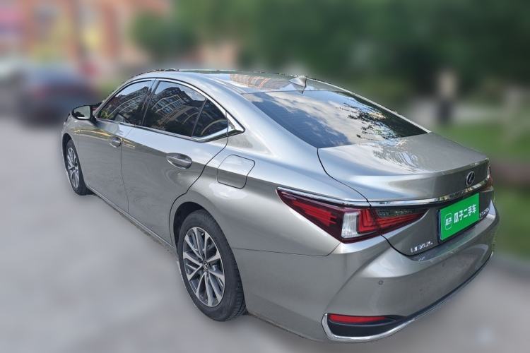 Used Lexus ES 2023 200 Excellence Edition Rear Left 45 Deg
