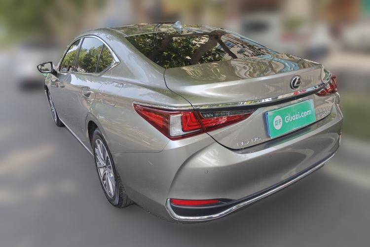 Used Lexus ES 2023 200 Luxury Edition Rear Left 45 Deg