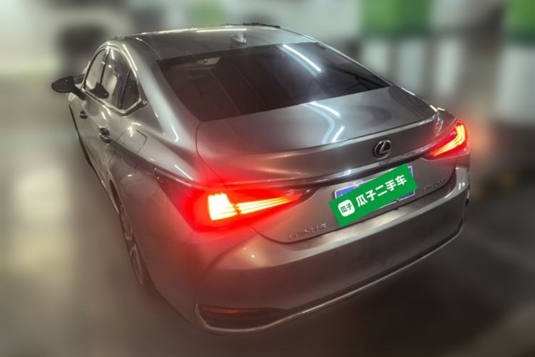 Used Lexus ES 2023 200 Luxury Edition Rear Left 45 Deg