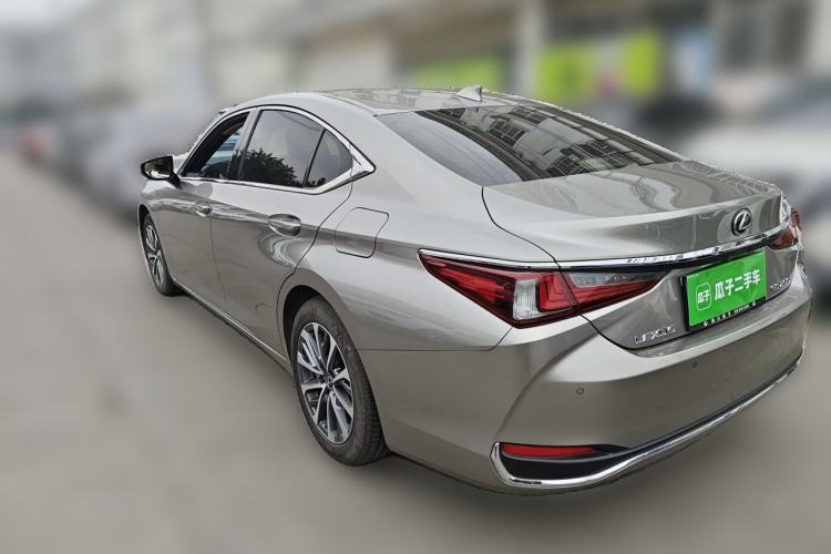Used Lexus ES 2023 200 Excellence Edition Rear Left 45 Deg