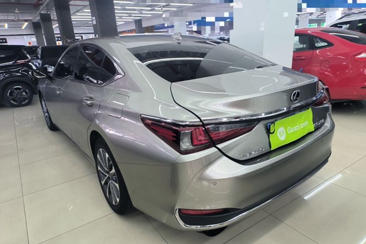 Used Lexus ES 2023 200 Excellence Edition Rear Left 45 Deg
