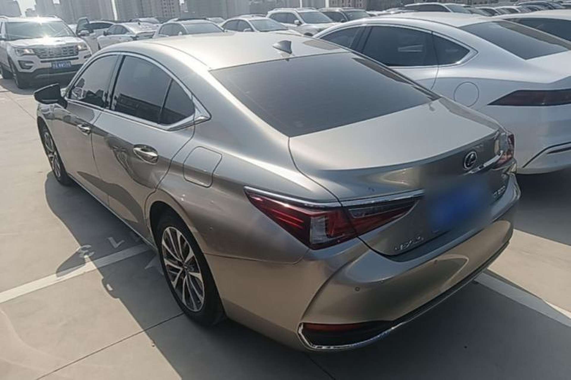 Used Lexus ES 2023 200 Excellence Edition Rear Left 45 Deg