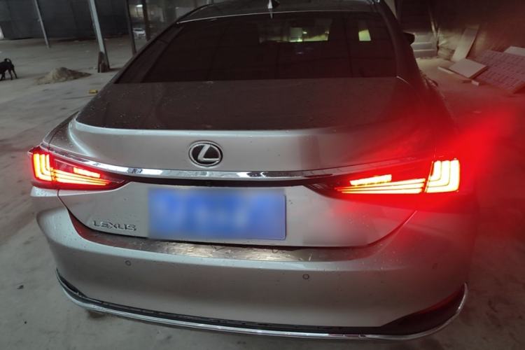 Used Lexus ES 2023 200 Excellence Edition Rear