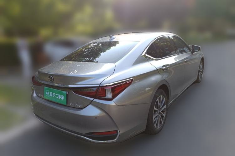 Used Lexus ES 2023 200 Excellence Edition Rear Right 45 Deg