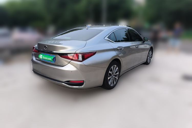 Used Lexus ES 2023 200 Excellence Edition Rear Right 45 Deg