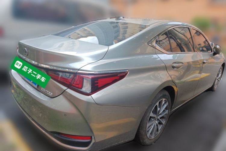 Used Lexus ES 2023 200 Excellence Edition Rear Right 45 Deg