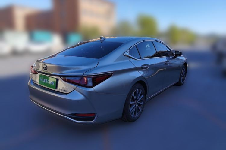 Used Lexus ES 2023 200 Luxury Edition Rear Right 45 Deg