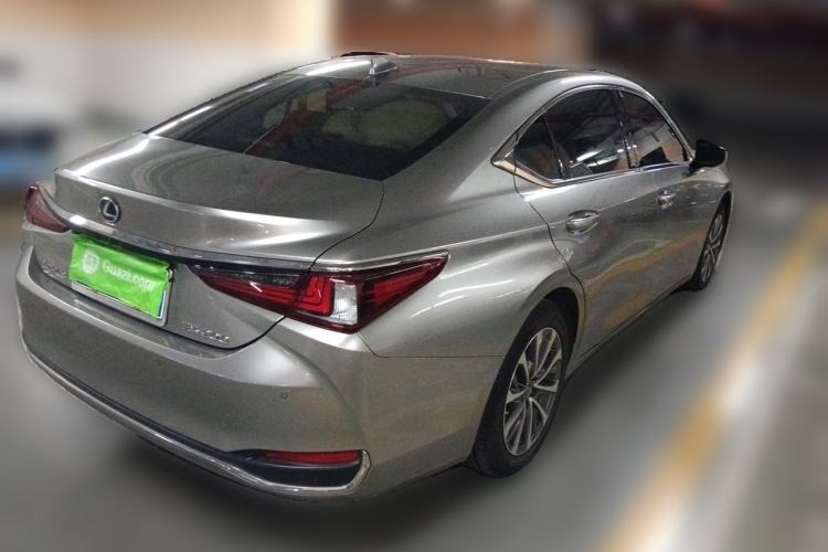 Used Lexus ES 2023 200 Excellence Edition Rear Right 45 Deg