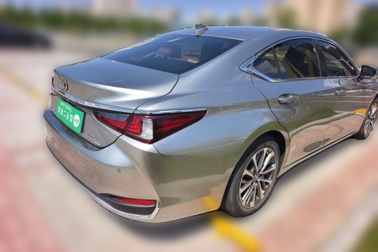Used Lexus ES 2023 200 Excellence Edition Rear Right 45 Deg