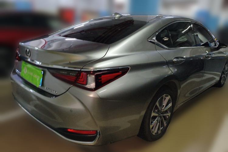Used Lexus ES 2023 200 Excellence Edition Rear Right 45 Deg