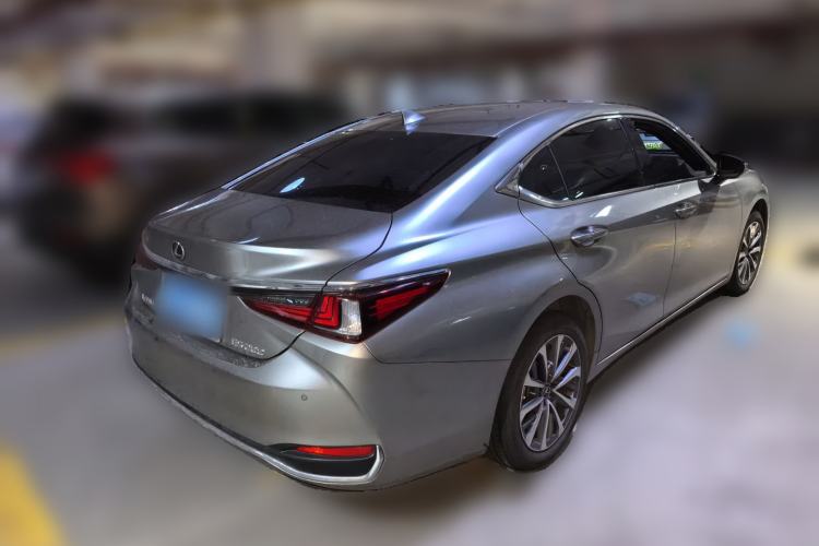 Used Lexus ES 2023 200 Excellence Edition Rear Right 45 Deg