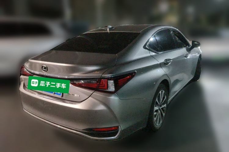 Used Lexus ES 2023 200 Excellence Edition Rear Right 45 Deg