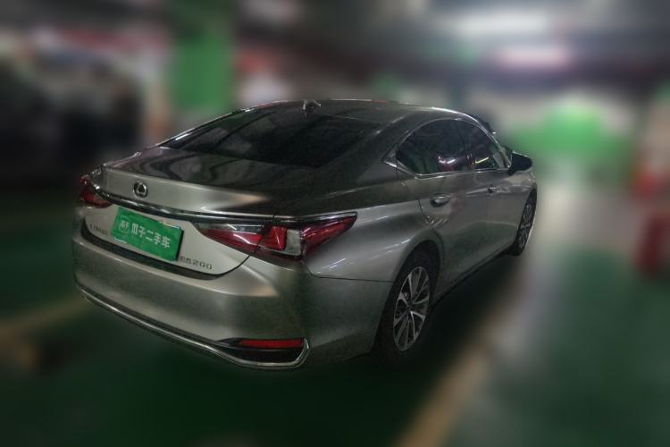 Used Lexus ES 2023 200 Excellence Edition Rear Right 45 Deg