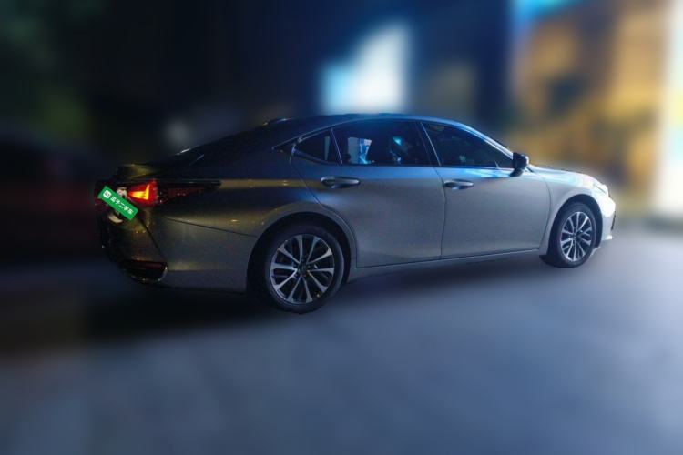 Used Lexus ES 2023 200 Excellence Edition Rear Right 45 Deg
