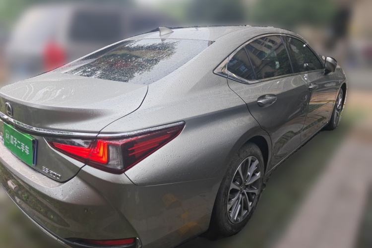 Used Lexus ES 2023 200 Excellence Edition Rear Right 45 Deg