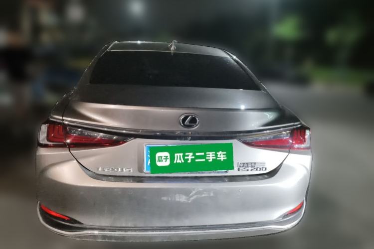 Used Lexus ES 2023 200 Excellence Edition Rear