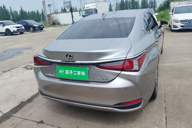 Used Lexus ES 2023 200 Excellence Edition Rear
