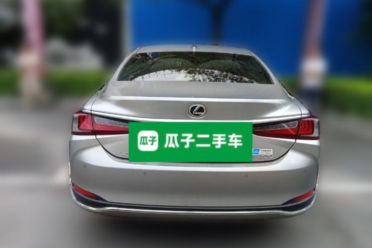 Used Lexus ES 2023 200 Excellence Edition Rear